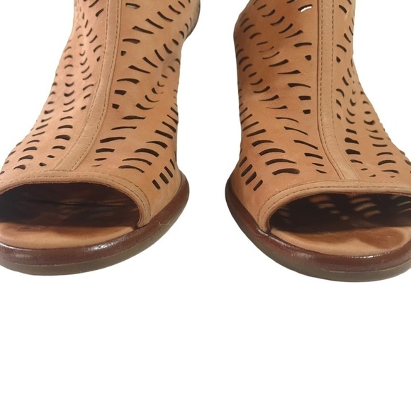 Via Spiga Delsey Tan Suede Wedge Sandals sz 9 - Picture 5 of 15